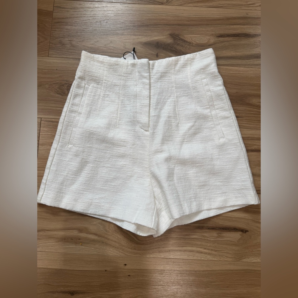 Zara White Women's Shorts